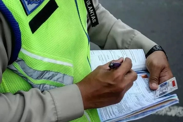Mulai April 2025, Pajak Kendaraan Mati 2 Tahun? Siap-Siap Kena Sita Polisi!